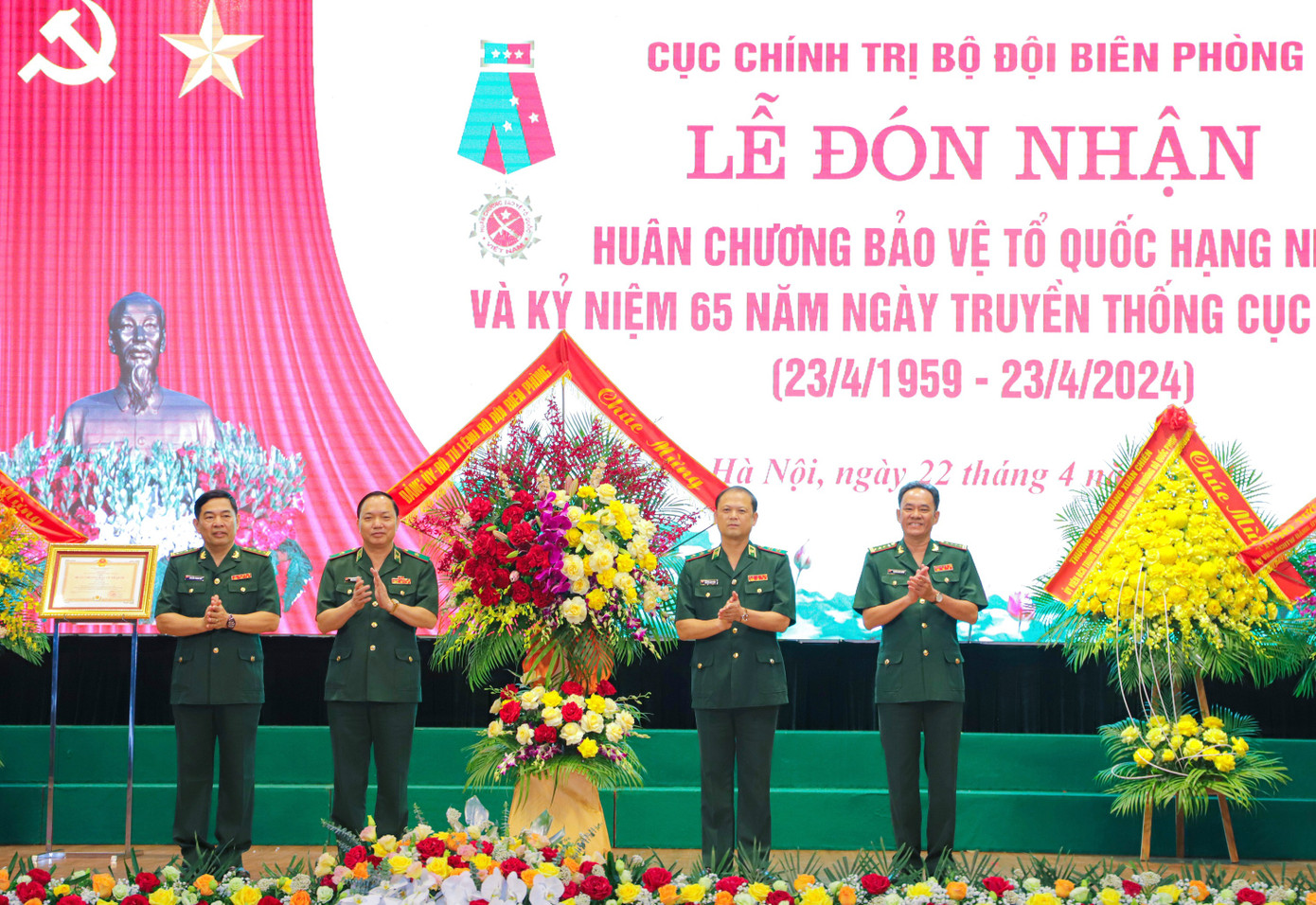 Đảng ủy, Bộ Tư lệnh BĐBP chúc mừng sự kiện đánh dấu 65 năm xây dựng, phát triển của Cục Chính trị BĐBP.