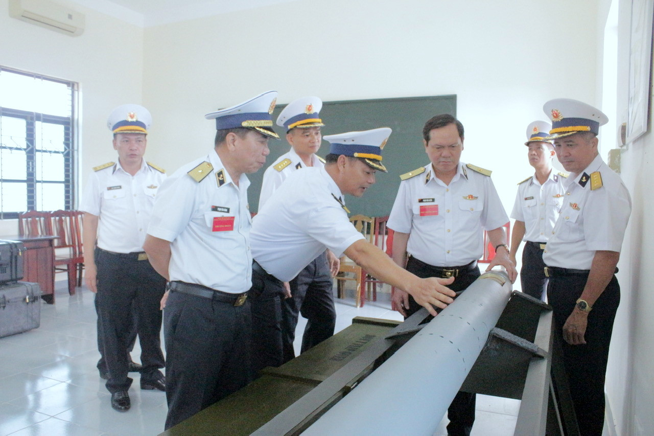 Kiểm tra mô hình huấn luyện tại Lữ đoàn 685.