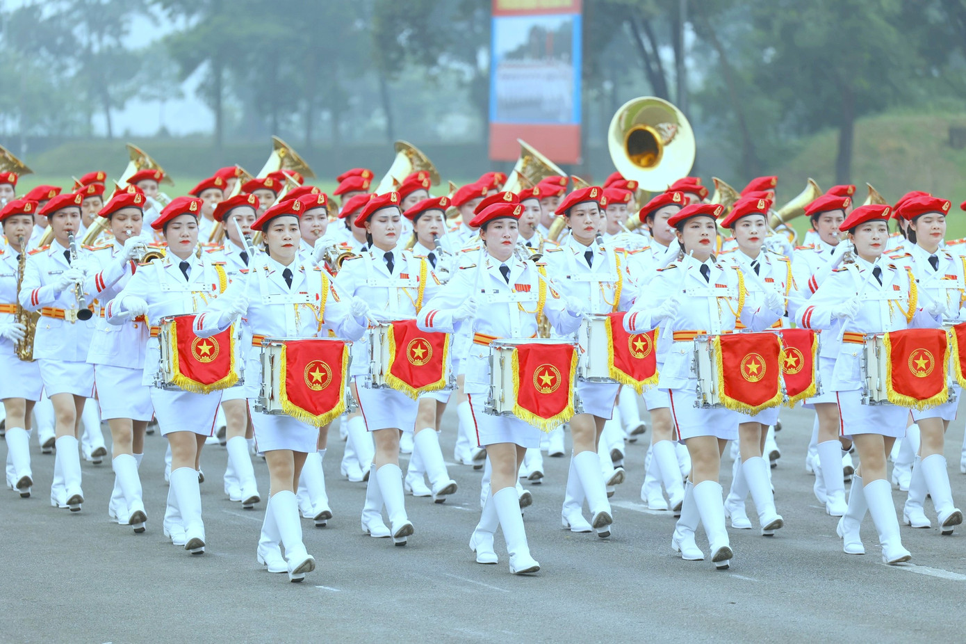 Theo Bộ trưởng Phan Văn Giang, Quân đội sẽ diễu binh tại Hà Nội, trong dịp kỷ niệm 80 năm Ngày thành lập Quân đội nhân dân Việt Nam. Theo Bộ trưởng Phan Văn Giang, Quân đội sẽ diễu binh tại Hà Nội, trong dịp kỷ niệm 80 năm Ngày thành lập Quân đội nhân dân Việt Nam.