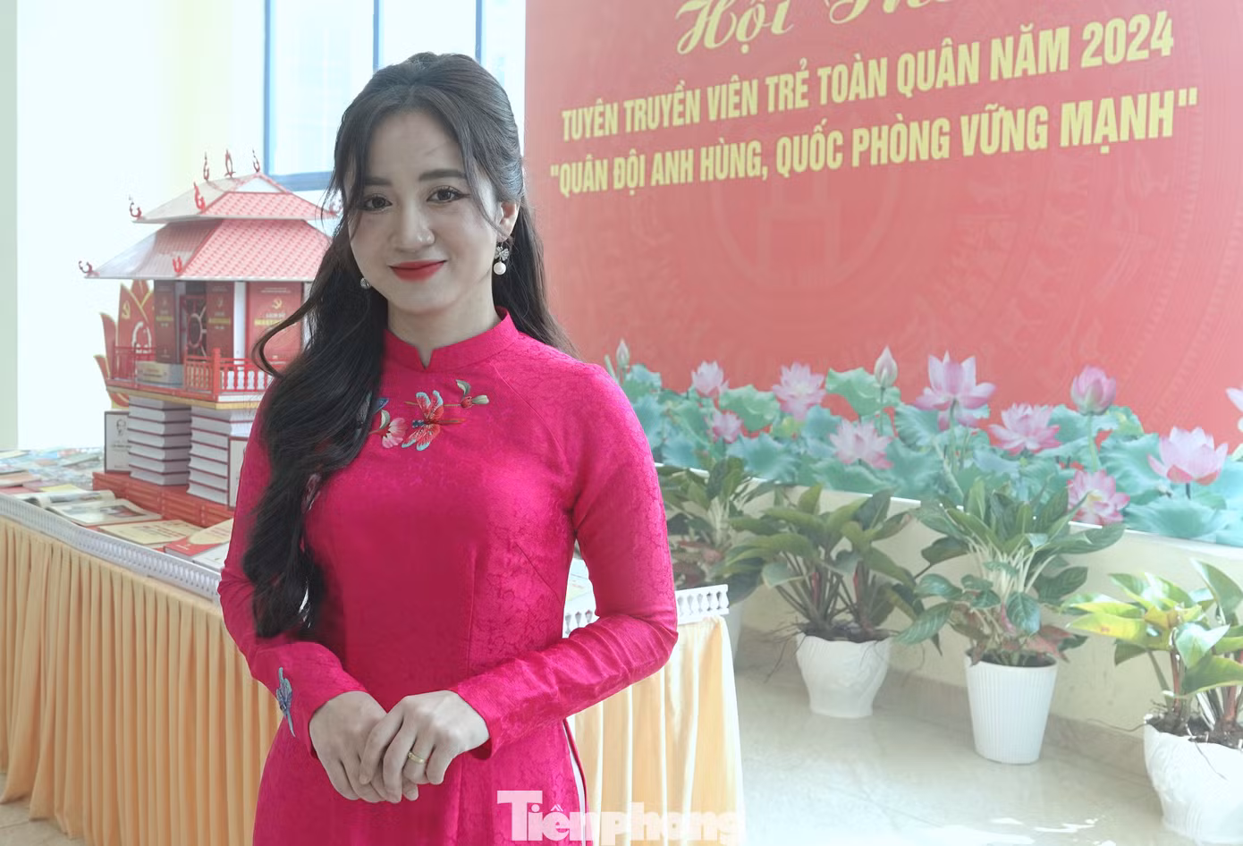 Bí thư Đoàn cơ sở Nhà máy Z115 Dương Thị Thu Hà. Bí thư Đoàn cơ sở Nhà máy Z115 Dương Thị Thu Hà.