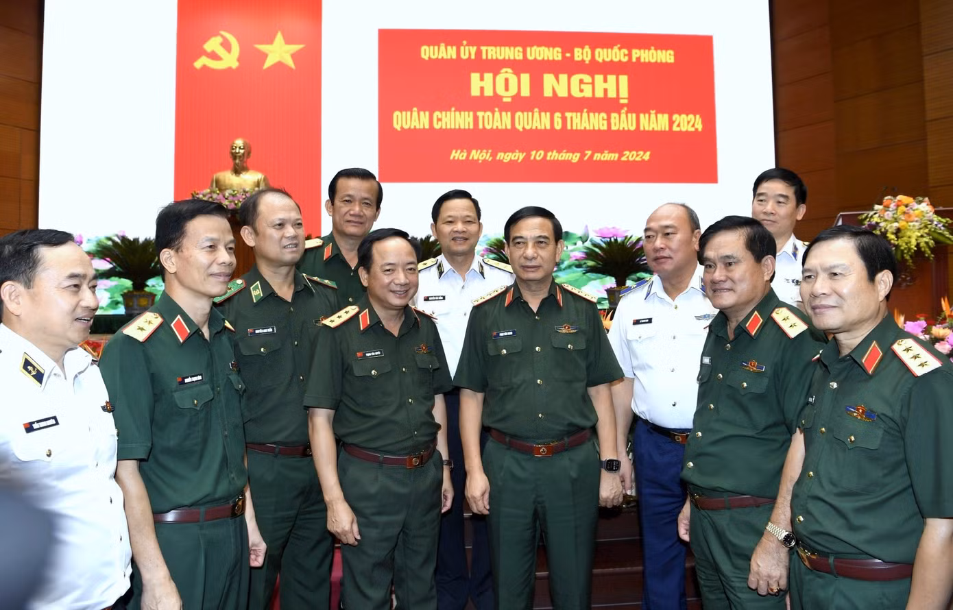 Lãnh đạo Quân ủy T.Ư - Bộ Quốc phòng và đại biểu dự Hội nghị Quân chính toàn quân 6 tháng đầu năm 2024, sáng 10/7. Lãnh đạo Quân ủy T.Ư - Bộ Quốc phòng và đại biểu dự Hội nghị Quân chính toàn quân 6 tháng đầu năm 2024, sáng 10/7.