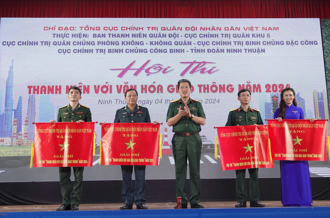 Ảnh: Nguyễn Minh Ảnh: Nguyễn Minh