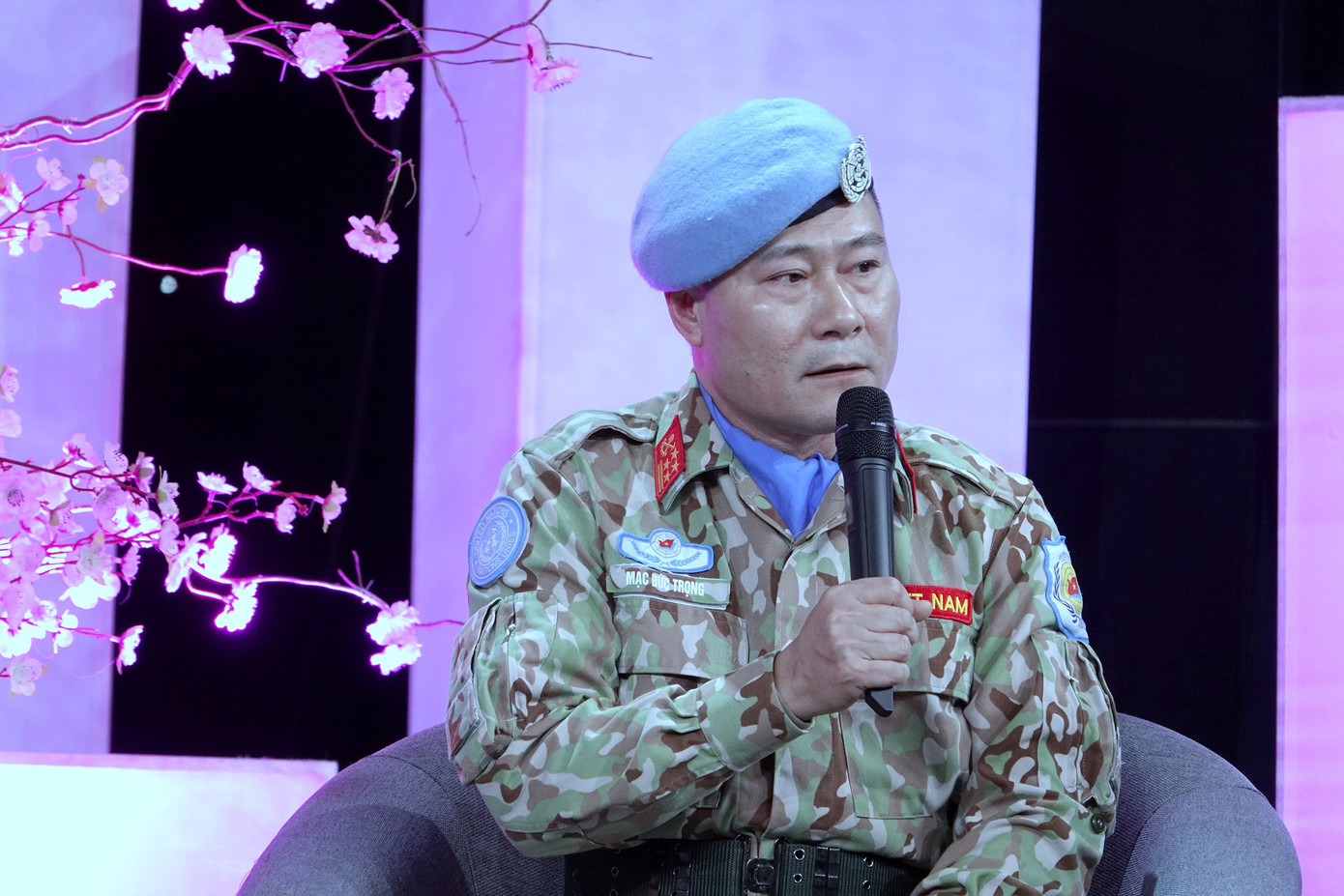 Đại tá Mạc Đức Trọng là một trong hai sĩ quan Quân đội nhân dân Việt Nam đầu tiên lên đường tới Nam Sudan thực hiện nhiệm vụ GGHB LHQ với vai trò Sĩ quan Liên lạc vào năm 2014. Đại tá Mạc Đức Trọng là một trong hai sĩ quan Quân đội nhân dân Việt Nam đầu tiên lên đường tới Nam Sudan thực hiện nhiệm vụ GGHB LHQ với vai trò Sĩ quan Liên lạc vào năm 2014.