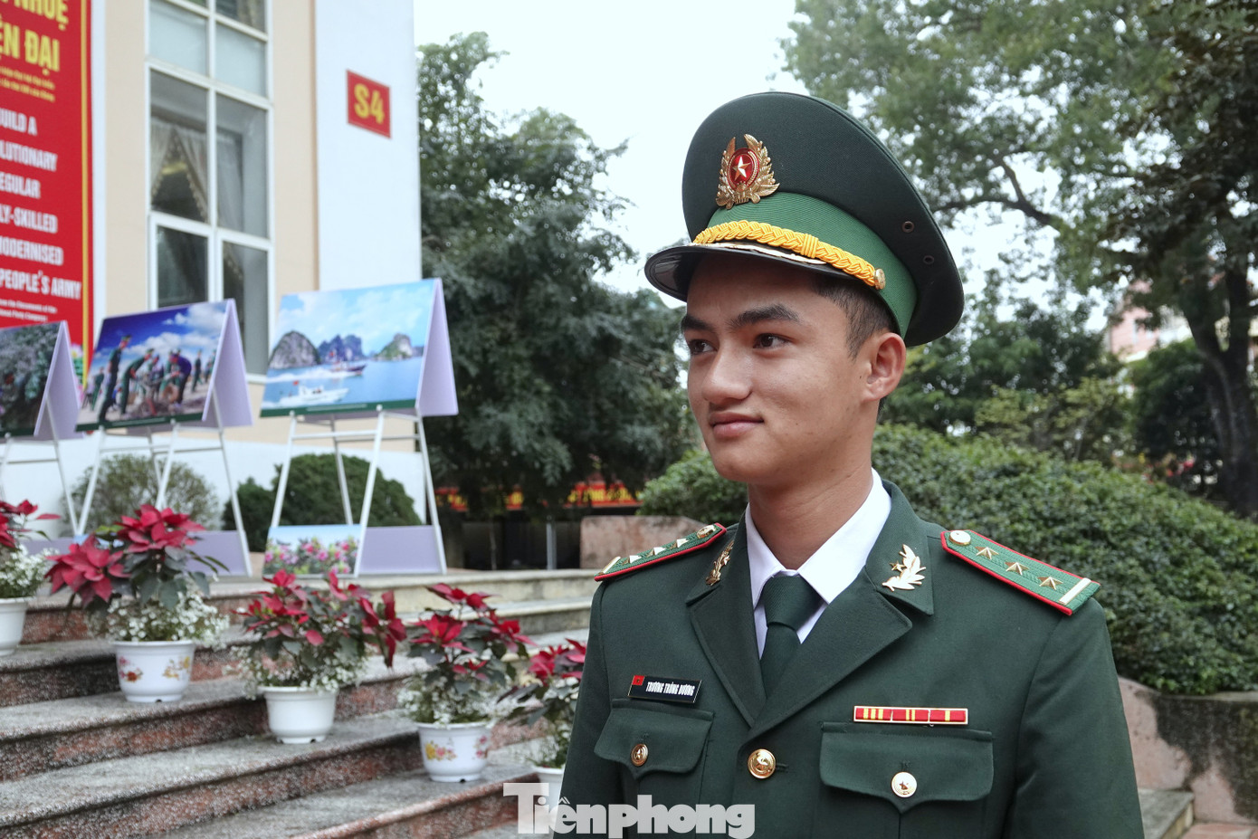 Thượng úy Trương Trùng Dương (SN 1998) - Sĩ quan điều tra thuộc Phòng phòng chống ma túy và tội phạm, BĐBP Quảng Trị Thượng úy Trương Trùng Dương (SN 1998) - Sĩ quan điều tra thuộc Phòng phòng chống ma túy và tội phạm, BĐBP Quảng Trị