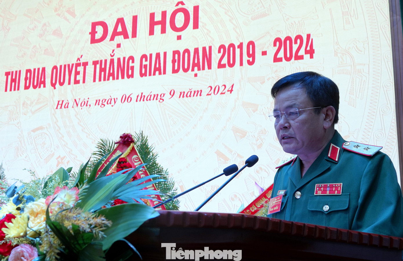 Trung tướng Trần Duy Giang - Chủ nhiệm Tổng cục Hậu cần, phát biểu khai mạc đại hội. Trung tướng Trần Duy Giang - Chủ nhiệm Tổng cục Hậu cần, phát biểu khai mạc đại hội.