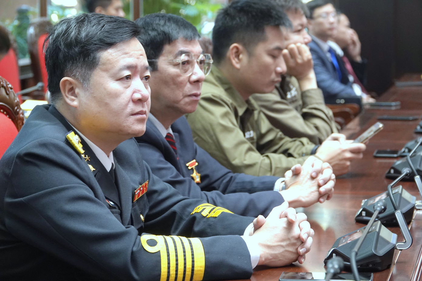 Đại biểu các cơ quan, đơn vị Quân đội về dự lễ kỷ niệm. Đại biểu các cơ quan, đơn vị Quân đội về dự lễ kỷ niệm.