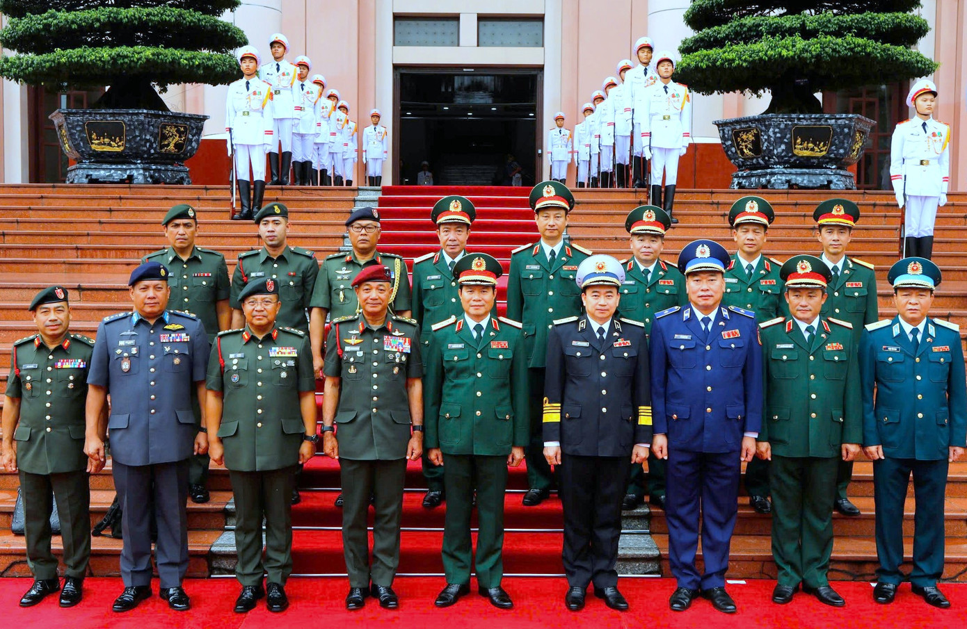 Theo Bộ Quốc phòng, trong khuôn khổ chuyến thăm, đoàn quân sự cấp cao Malaysia tới thăm hai đơn vị của Quân đội nhân dân Việt Nam là Sư đoàn 308 thuộc Quân đoàn 12 và Tổng Công ty Công nghiệp Công nghệ cao Viettel.