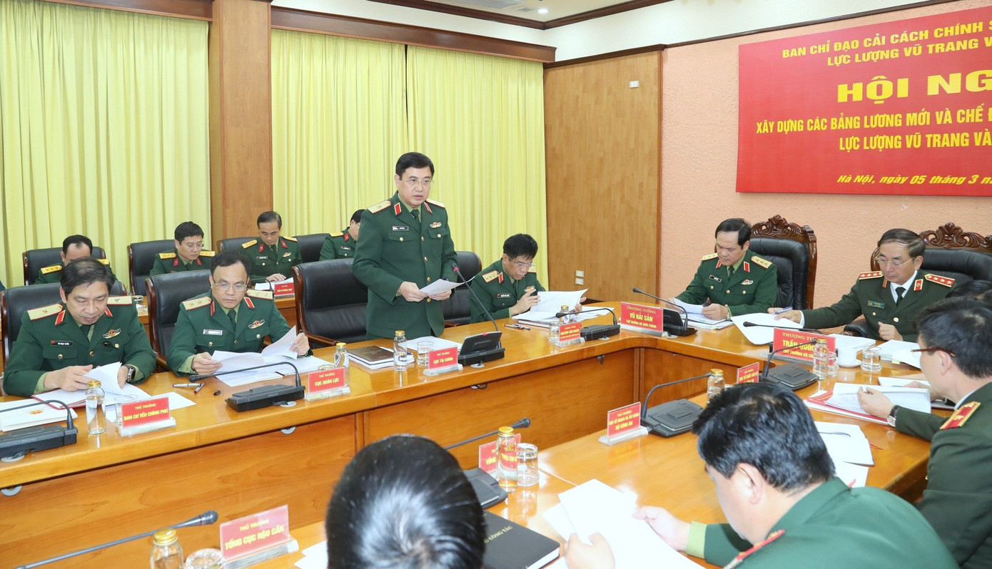 Tại hội nghị, các đại biểu tập trung nghiên cứu, thảo luận và cùng đánh giá, thống nhất về một số nội dung trong thực hiện việc xây dựng bảng lương của lực lượng vũ trang. Tại hội nghị, các đại biểu tập trung nghiên cứu, thảo luận và cùng đánh giá, thống nhất về một số nội dung trong thực hiện việc xây dựng bảng lương của lực lượng vũ trang.