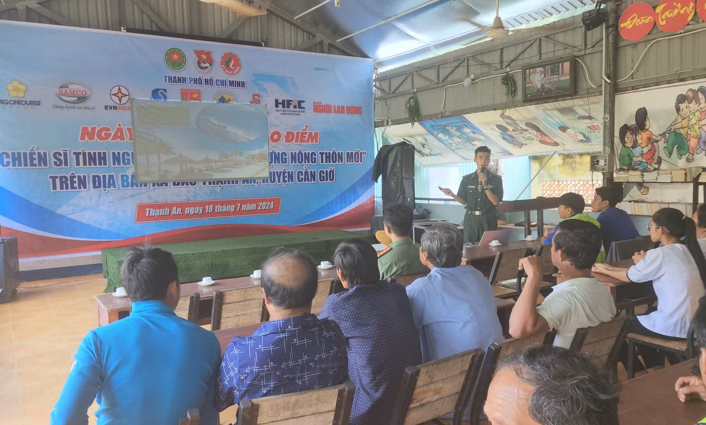 Tiết học biên cương.