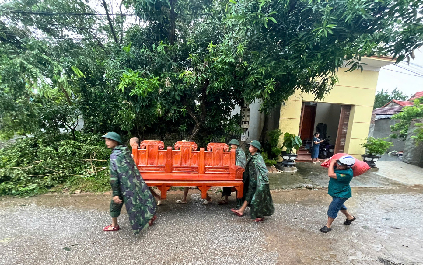 Bằng sự giúp đỡ kịp thời, khẩn trương, nhanh chóng của cán bộ, chiến sĩ Trung đoàn 141, người dân địa phương bị ảnh hưởng đã được sơ tán đến nơi an toàn, bảo đảm tính mạng và tài sản, qua đó thắt chặt, củng cố tình đoàn kết quân dân, tô sáng phẩm chất Bộ đội Cụ Hồ nơi gian khó.