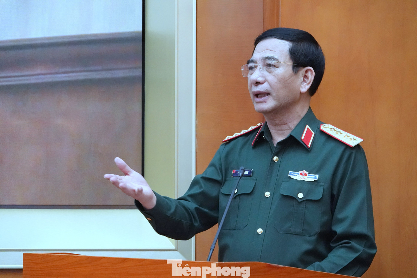 Đại tướng Phan Văn Giang phát biểu khai mạc hội nghị. Đại tướng Phan Văn Giang phát biểu khai mạc hội nghị.