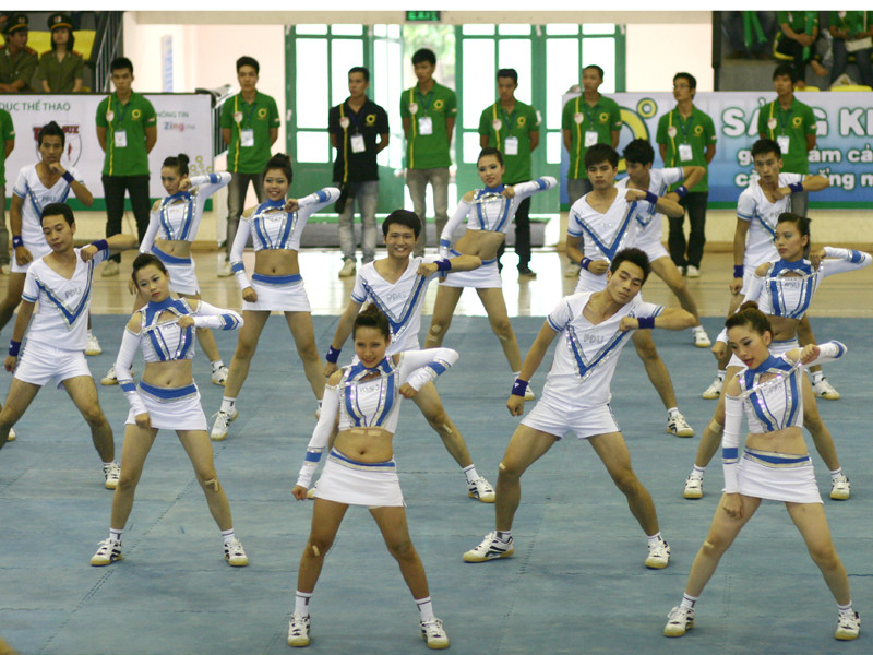 Mỗi đội đặt lại dấu ấn riêng trong từng bài diễn