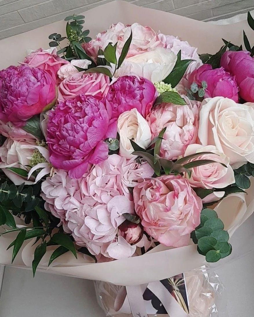 Bó hoa do đích thân tỷ phú họ Mã tặng vợ ngày cưới.