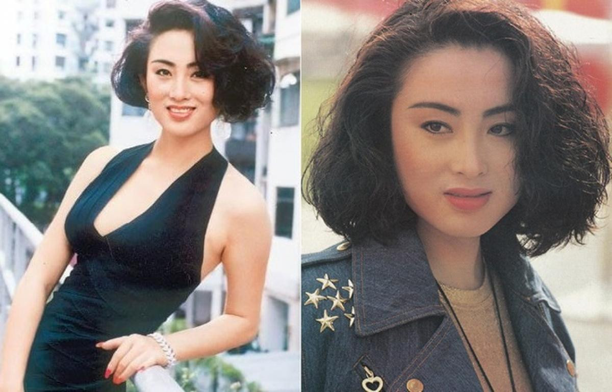 Chưa đầy 20 tuổi, cô đạt được thành tích ấn tượng đầu tiên trong làng giải trí xứ Cảng Thơm với giải “Diễn viên mới xuất sắc” tại giải Điện ảnh Kim Long với bộ phim “Tình anh thợ cạo” (1989) đóng cùng Trương Học Hữu và Châu Tinh Trì.