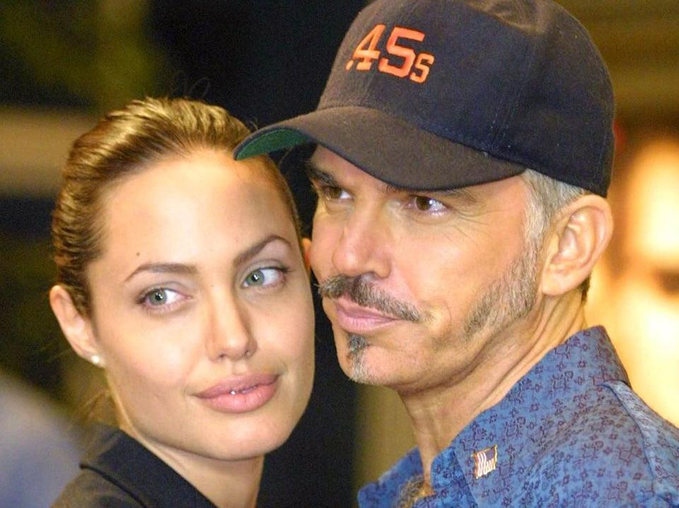 Angelina và Billy kết hôn giai đoạn 2000 - 2003.