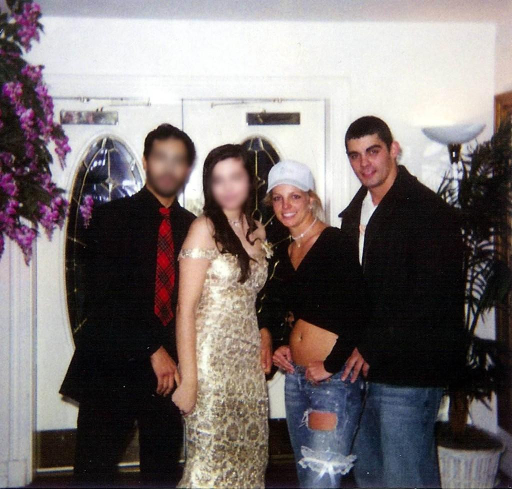 Jason Alexander được biết đến nhờ cuộc hôn nhân 55 giờ với "Công chúa nhạc pop". Jason Alexander được biết đến nhờ cuộc hôn nhân 55 giờ với "Công chúa nhạc pop".