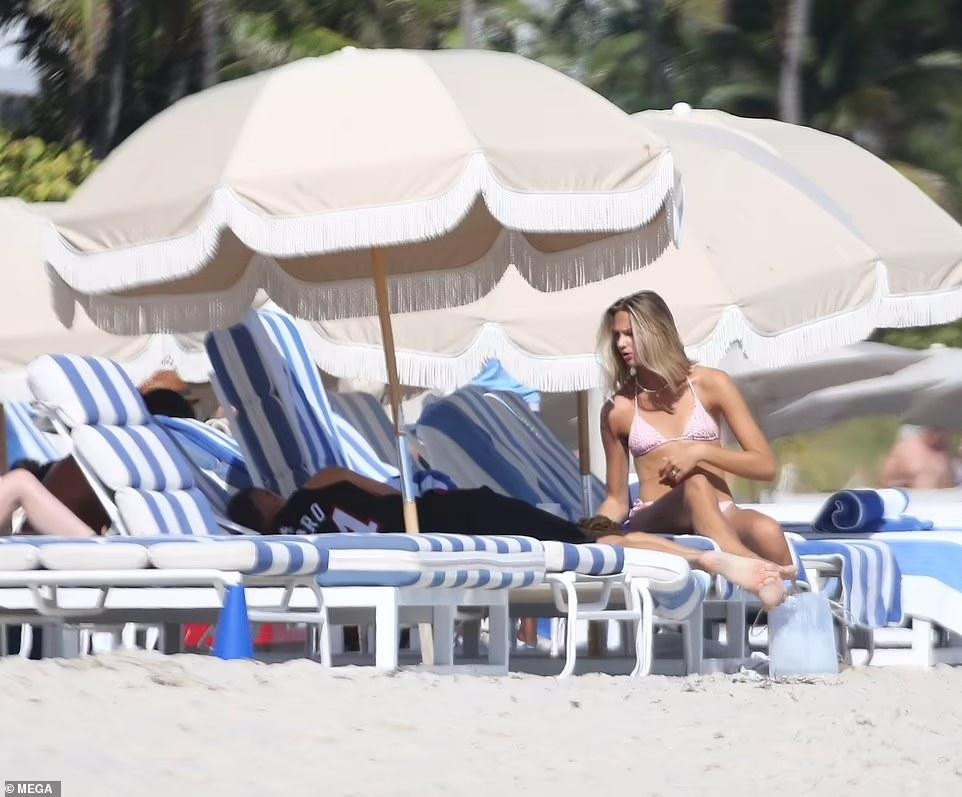 Tính đến thời điểm hiện tại, Romeo và Mia đã bước sang năm thứ ba yêu nhau.