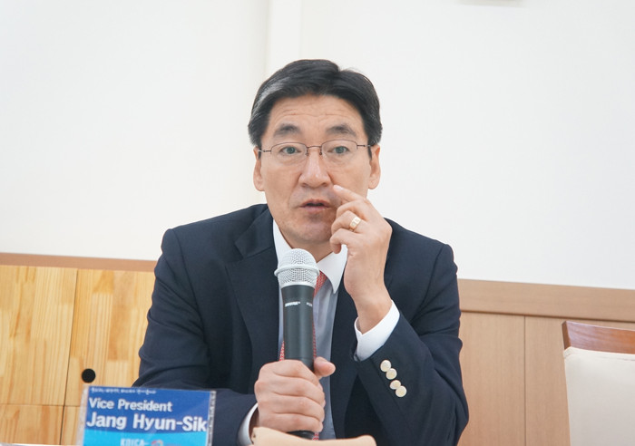 Phó Chủ tịch KOICA, ông Jang Hyun Sik . Ảnh: T.Đ