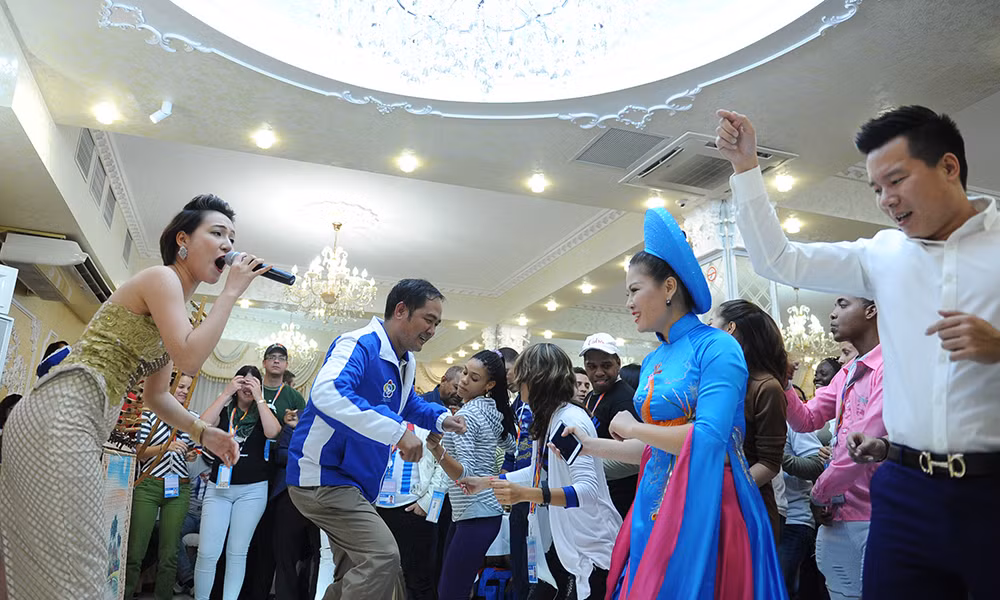 Nồng ấm đêm giao lưu Việt Nam - Cu Ba tại Festival thanh niên, sinh viên thế giới ảnh 16