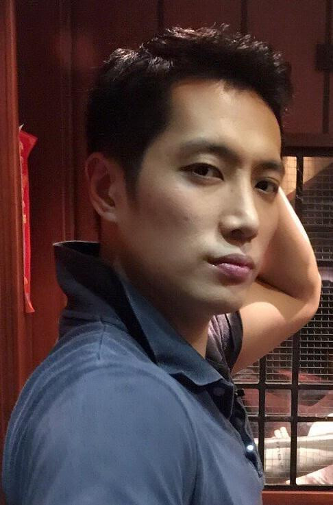 Đây là vệ sĩ lâu năm của CNBLUE và FTISLAND.