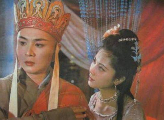 Từ Thiếu Hoa trong tập "Nữ Nhi quốc". Từ Thiếu Hoa trong tập "Nữ Nhi quốc".