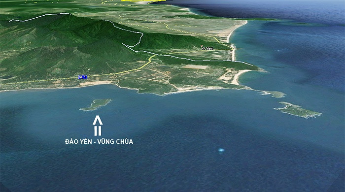 Hình ảnh nhìn từ hướng Đông Nam với mũi tên chỉ Hòn Nồm hay còn gọi là Đảo Yến