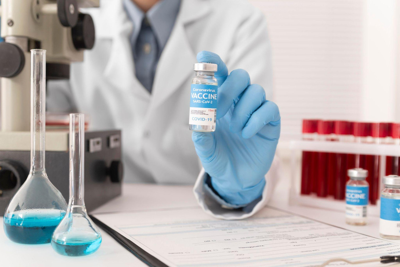 Với các số liệu đã công bố, hiện chưa thấy có sự khác biệt có ý nghĩa thống kê về phản ứng sau tiêm giữa các loại vắc xin phòng COVID-19 đang sử dụng hiện nay. Nhìn chung, các phản ứng sau tiêm vắc xin phòng COVID-19 không phổ biến và ngay cả các biểu hiện gọi là phản ứng rất thường gặp nhưng tỷ lệ gặp cũng chỉ dưới 10%.