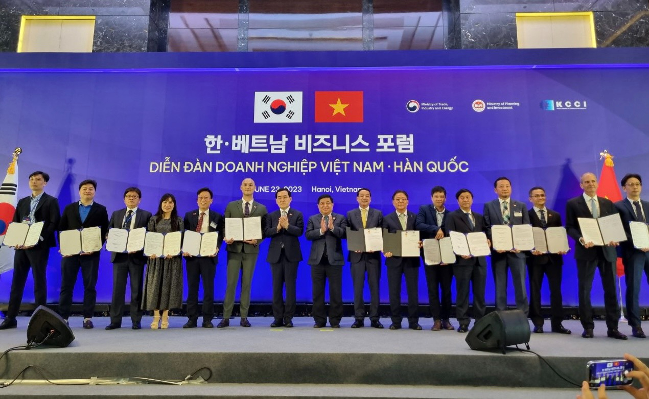 Nhiều MOU được ký kết tại diễn đàn doanh nghiệp Việt Nam - Hàn Quốc