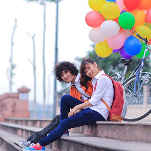 Fox Phạm và Hoàng Yến Chibi trong MV Ngây ngô Fox Phạm và Hoàng Yến Chibi trong MV Ngây ngô