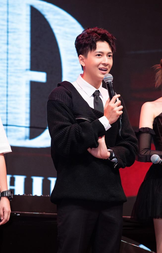 Ngô Kiến Huy tại buổi ra mắt MV