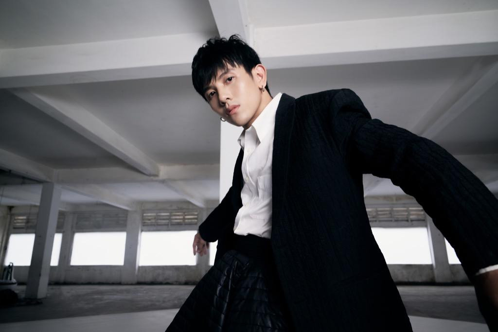 Nam chính trong MV Mỗi Khi Anh Nhìn Em Nam chính trong MV Mỗi Khi Anh Nhìn Em