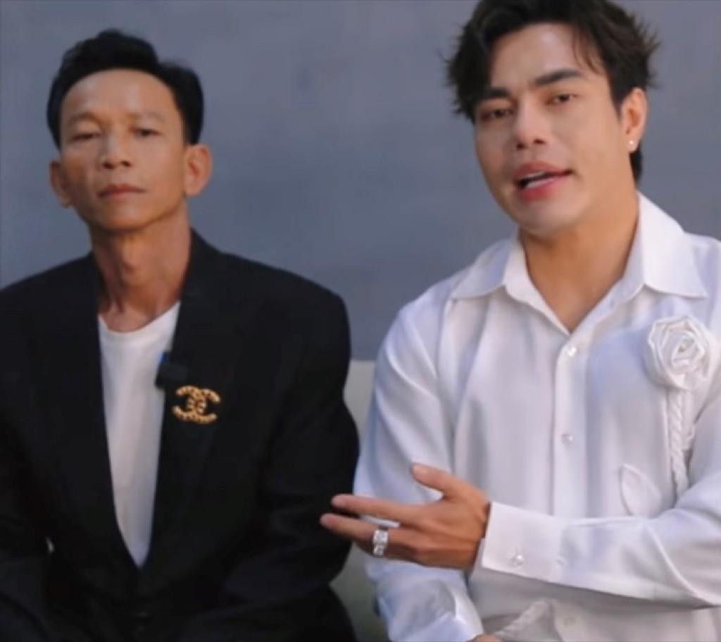 Dương Lâm bên cạnh ba vợ Dương Lâm bên cạnh ba vợ