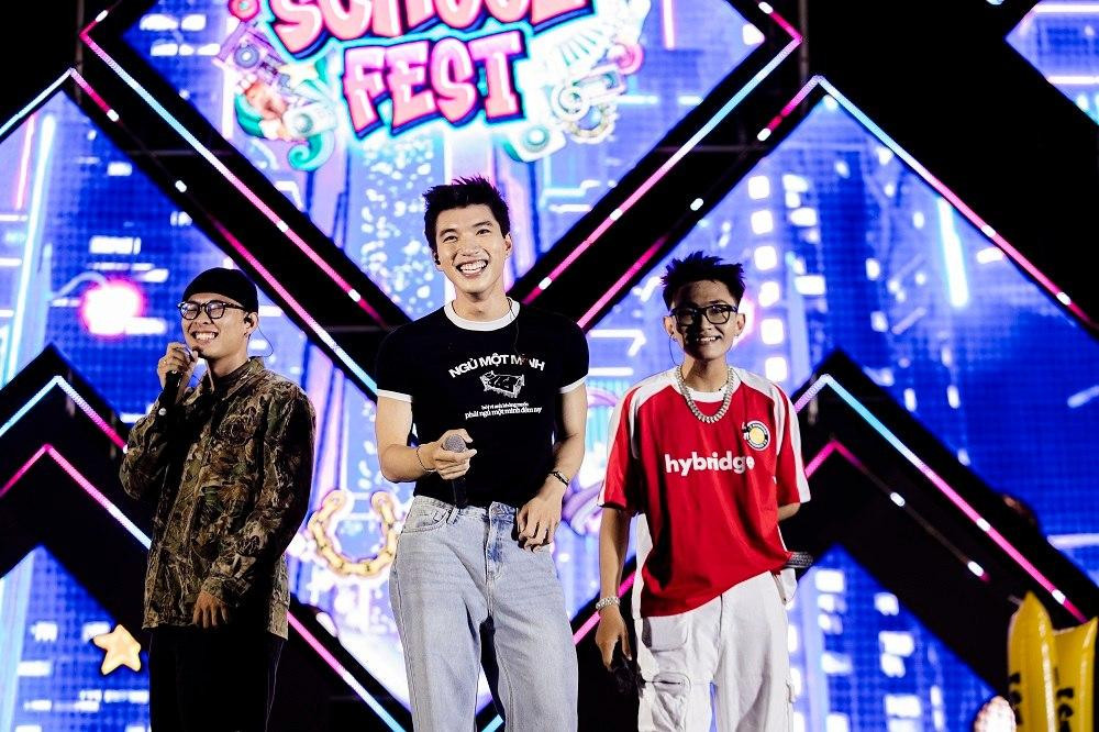 HIEUTHUHAI diện áo crop-top diễn cực cháy cùng thành viên nhóm HIEUTHUHAI diện áo crop-top diễn cực cháy cùng thành viên nhóm