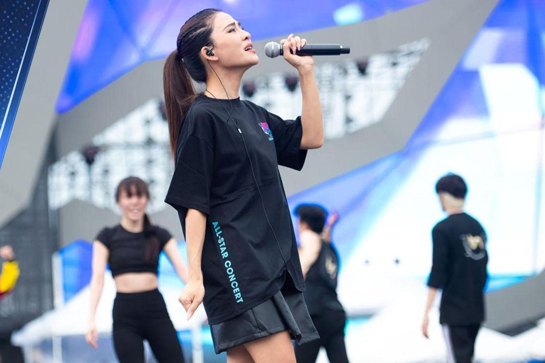 "Miêu Quý Tộc" Hà Nhi "Miêu Quý Tộc" Hà Nhi