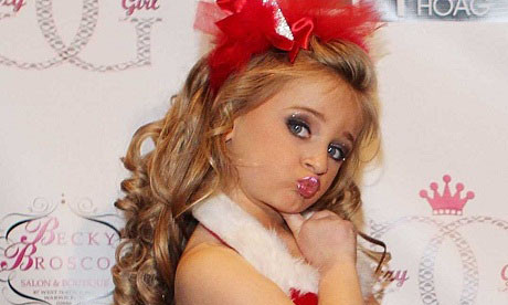 Hiện nay Isabella rất bận rộn với việc điều hành công ty và cho ra những loại son môi, vòng tay, nơ cài tóc… mới.