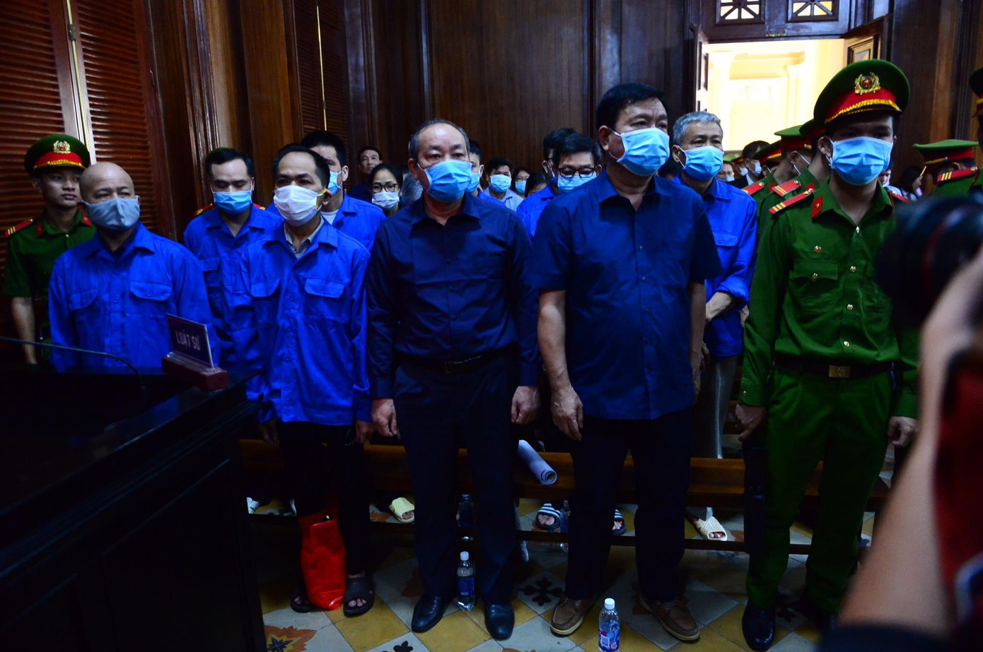 Các bị cáo tại phiên tòa sơ thẩm. Ảnh: Tân Châu. Các bị cáo tại phiên tòa sơ thẩm. Ảnh: Tân Châu.