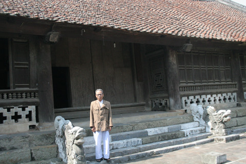 Cụ Hữu gắn bó với đình làng So hơn 20 năm