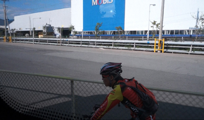 Phương tiện phổ biến nhất trong nhà máy ô tô là ...xe đạp nhằm hạn chế ô nhiễm. Phương tiện phổ biến nhất trong nhà máy ô tô là ...xe đạp nhằm hạn chế ô nhiễm