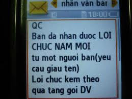 Một tin nhắn chúc mừng năm mới kèm quảng cáo từ nguồn tin rác