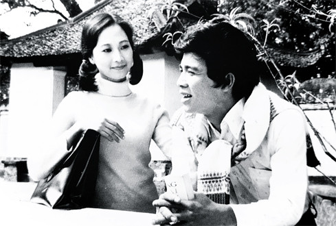 Hà Nội mùa chim làm tổ là bệ phóng cho nhiều tên tuổi lừng danh của điện ảnh. Hà Nội mùa chim làm tổ là bệ phóng cho nhiều tên tuổi lừng danh của điện ảnh.