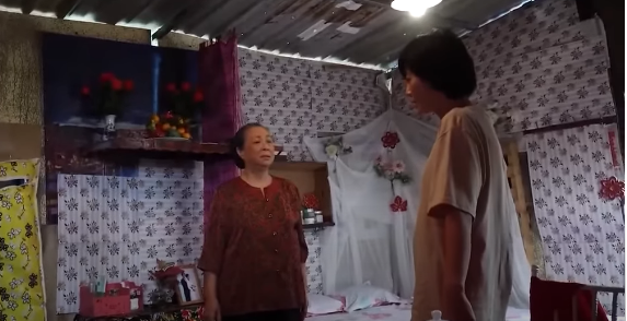 Trước đó, nhà sản xuất phim hé lộ hậu trường phòng tân hôn. Ảnh: CMH.