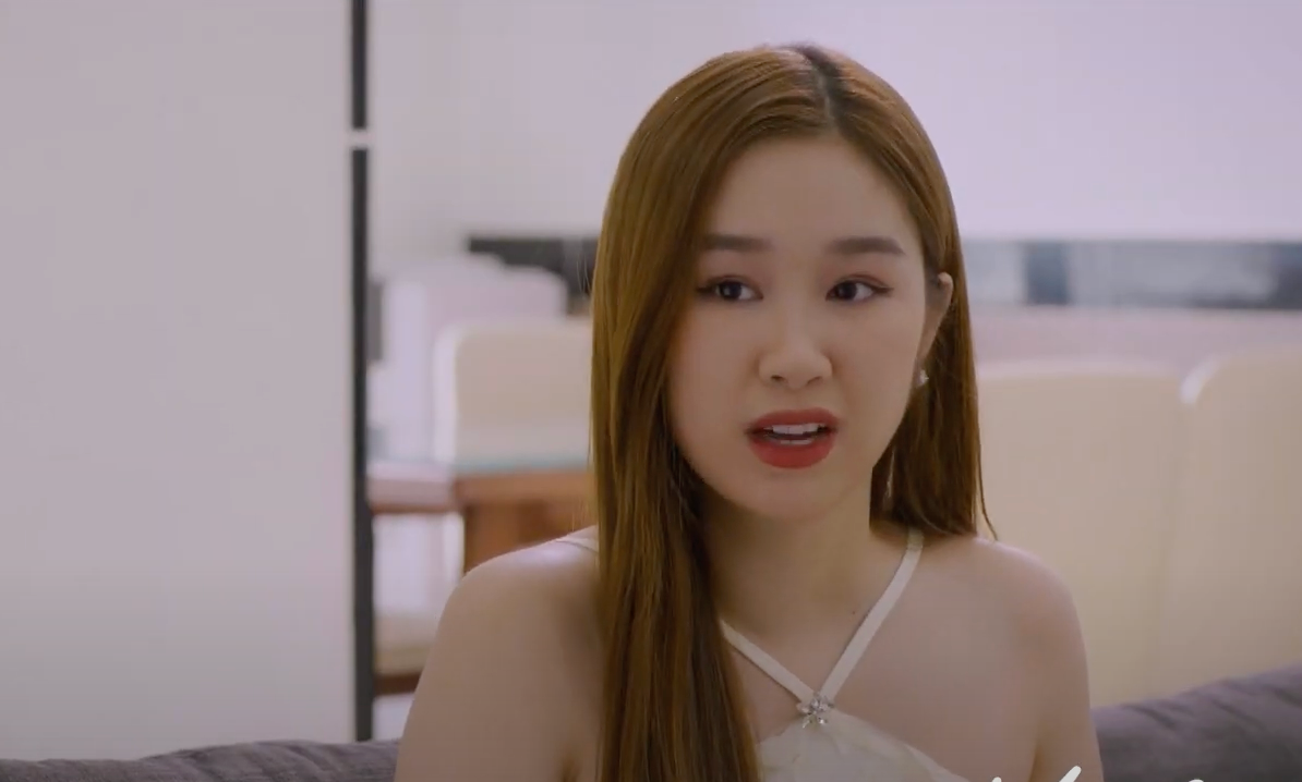 Diệu Anh (Hàn Trang) tức giận với Thảo (Ngọc Huyền) và Ngọc (Quỳnh Trang). Ảnh: CMH. Diệu Anh (Hàn Trang) tức giận với Thảo (Ngọc Huyền) và Ngọc (Quỳnh Trang). Ảnh: CMH.