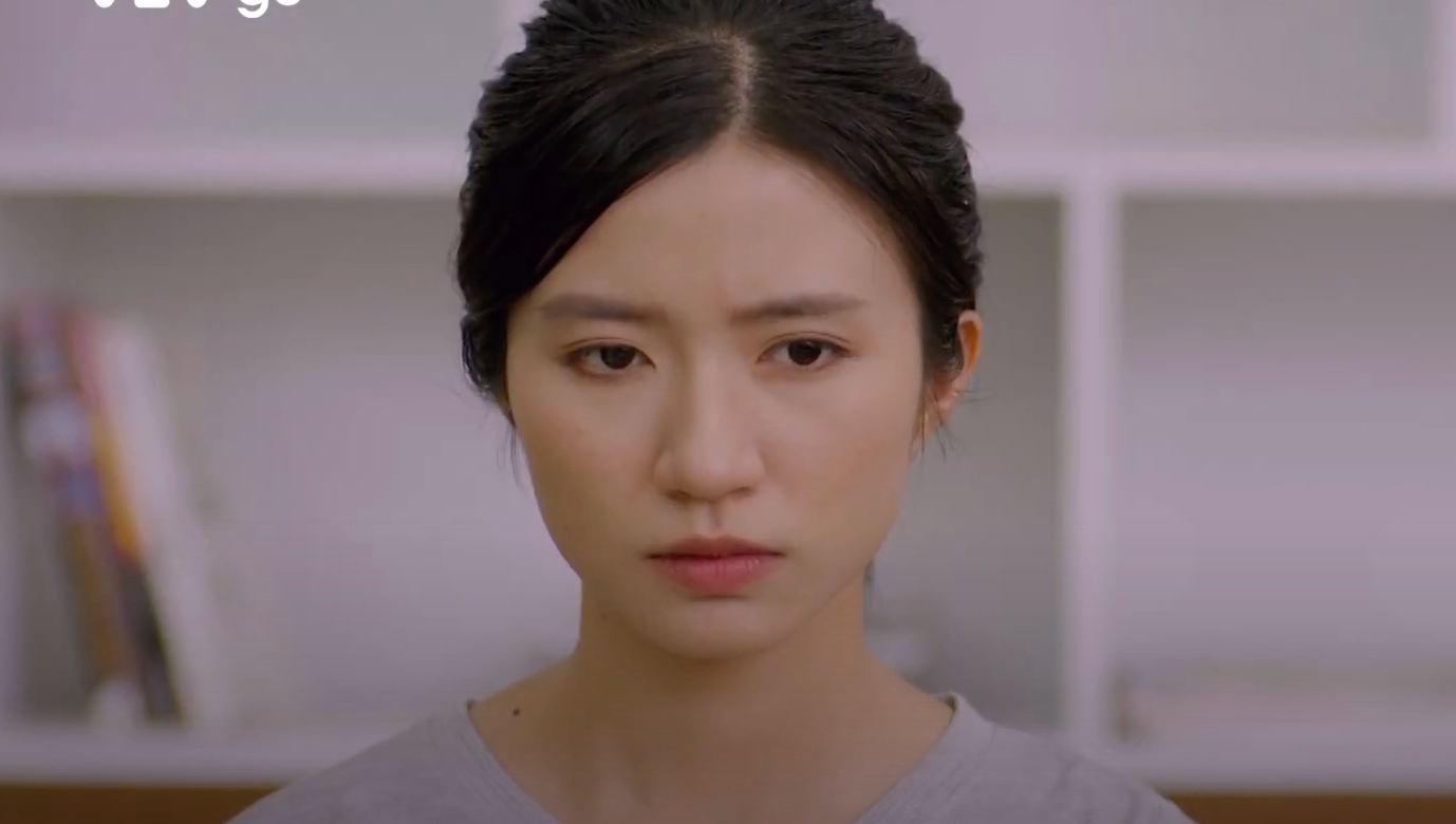 Thảo (Ngọc Huyền) buồn rầu khi bị người yêu bạn thân mắng. Ảnh: CMH. Thảo (Ngọc Huyền) buồn rầu khi bị người yêu bạn thân mắng. Ảnh: CMH.