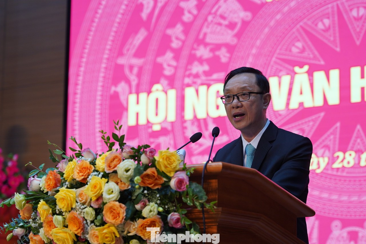 Phó Bí thư Thường trực Tỉnh ủy, Chủ tịch HĐND tỉnh Hà Giang khẳng định hội nghị văn hóa toàn tỉnh là hoạt động cụ thể hóa các nội dung cốt lõi, trọng tâm của Hội nghị Văn hóa toàn quốc triển khai thực hiện Nghị quyết Đại hội lần thứ XIII của Đảng. Phó Bí thư Thường trực Tỉnh ủy, Chủ tịch HĐND tỉnh Hà Giang khẳng định hội nghị văn hóa toàn tỉnh là hoạt động cụ thể hóa các nội dung cốt lõi, trọng tâm của Hội nghị Văn hóa toàn quốc triển khai thực hiện Nghị quyết Đại hội lần thứ XIII của Đảng.