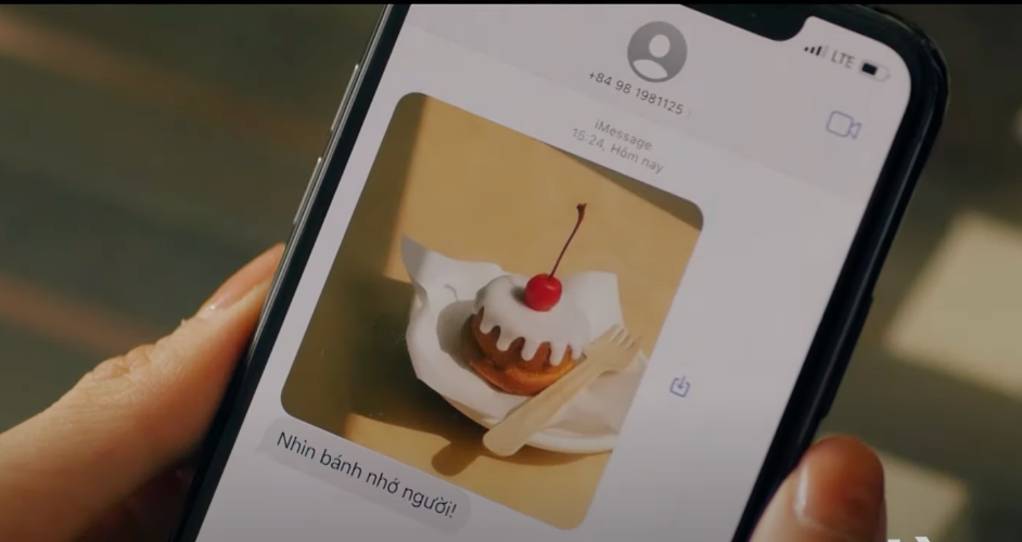 Quy (Mạnh Trường) lên kế hoạch tán tỉnh Ly (Thùy Anh). Ảnh: CMH.