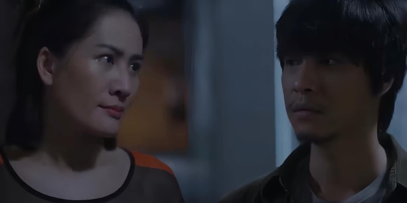 Bình (Minh Cúc) yêu cầu Điền (Tô Dũng) đưa cô 20 triệu đồng để đền bù tổn thất tinh thần. Bình (Minh Cúc) yêu cầu Điền (Tô Dũng) đưa cô 20 triệu đồng để đền bù tổn thất tinh thần.