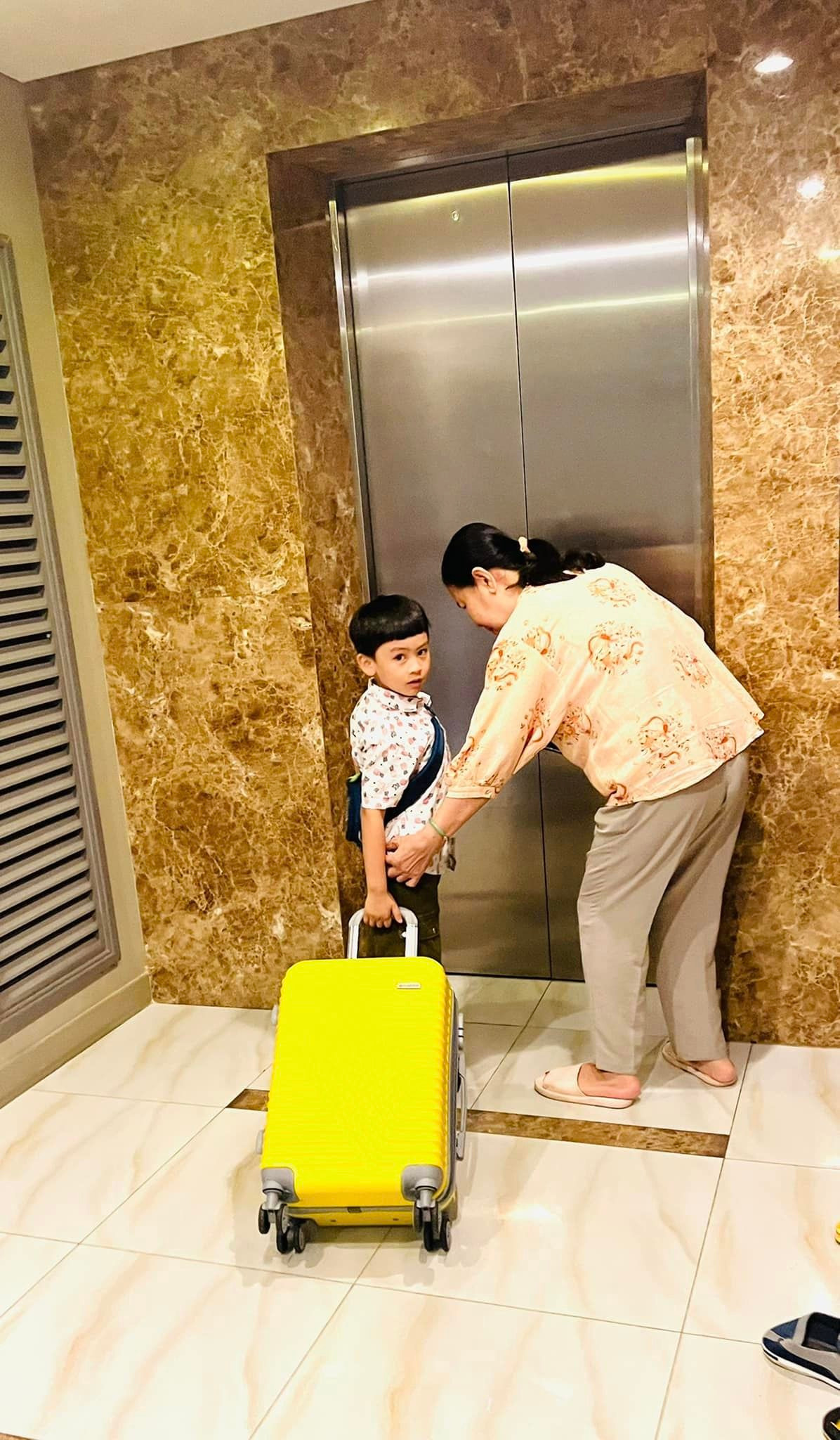 Ngọc Lan dành nhiều thời gian cho công việc nên thời gian còn lại cô muốn tập trung vào việc chăm sóc gia đình, con trai. Ảnh: NVCC.