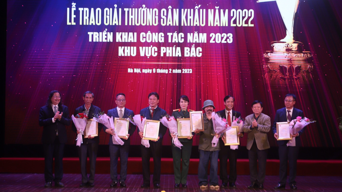 Hội Nghệ sĩ Việt Nam trao Giải thưởng Sân khấu năm 2022. Ảnh: LẠI TẤN.