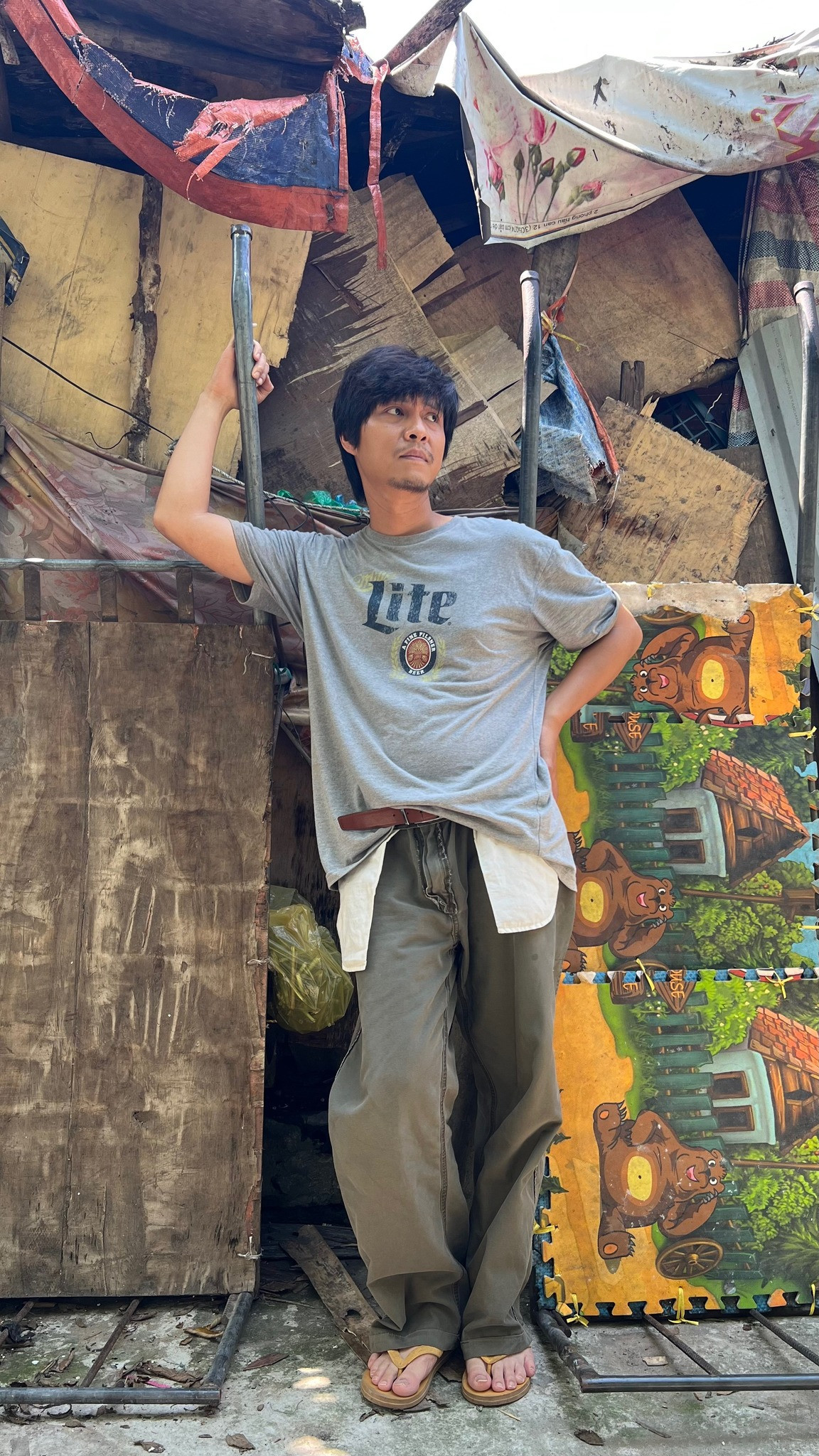 Tạo hình của Tô Dũng trong Cuộc đời vẫn đẹp sao. Ảnh: NVCC. Tạo hình của Tô Dũng trong Cuộc đời vẫn đẹp sao. Ảnh: NVCC.