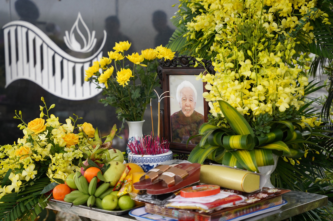 NGND Thái Thị Liên là người yêu nghề, say nghề thế nên dẫu ở ngưỡng 100 tuổi người ta vẫn thấy bà dưới ánh đèn sân khấu với những bản Chopin huyền thoại. Ảnh: XUÂN QUỲNH.